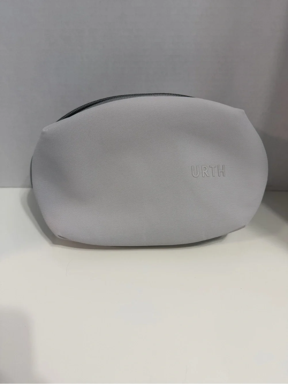 Urth Light Gray Electronics Zip Pouch